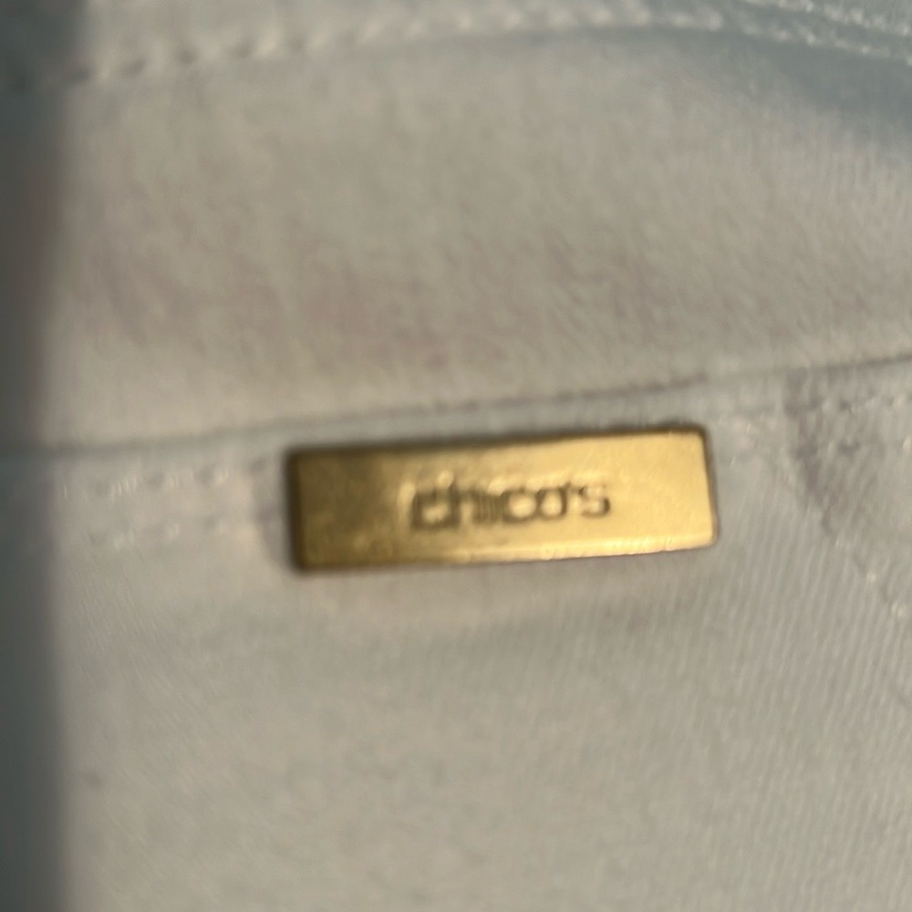 Chicos so slimming girlfriend jeans NWOT - Picture 3 of 4